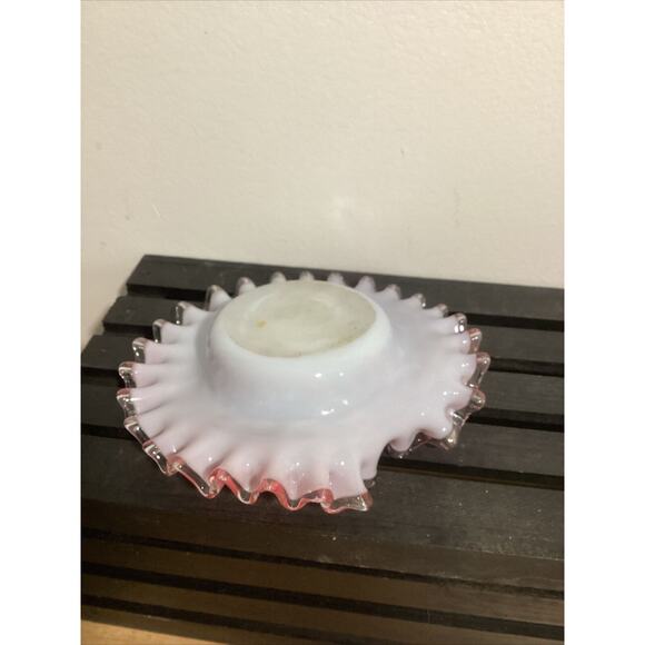 Vintage Manganese Glass Ruffled Ashtray Pink With Silver Fleck Clear Rim Trinket - Picture 5 of 7